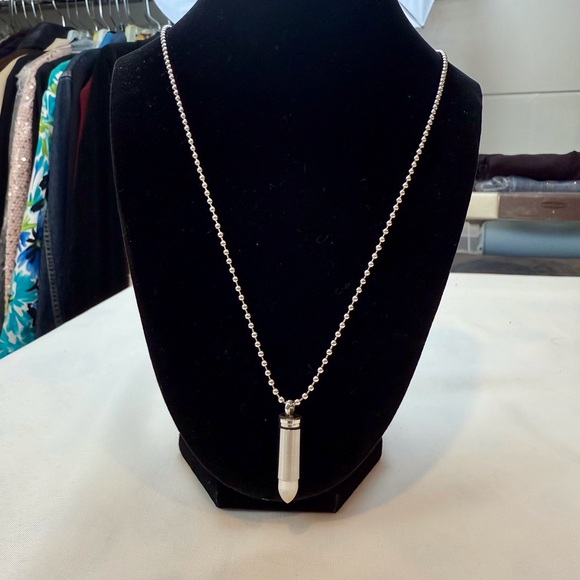 NIB In Loving Memory Bullet Urn Necklace - Picture 15 of 16